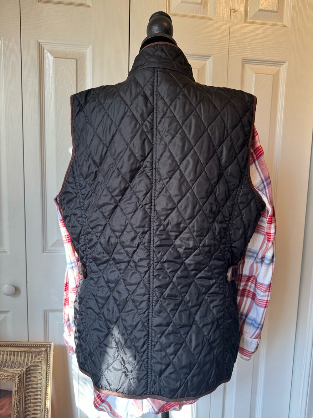 Banana Republic Black Quilted Vest with Brown Trim - Picture 4 of 6